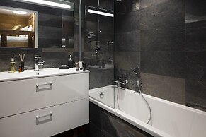 Hotel Ski Lodge