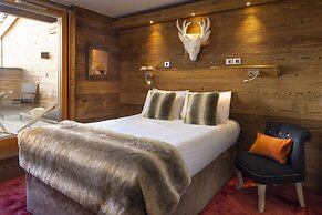 Hotel Ski Lodge