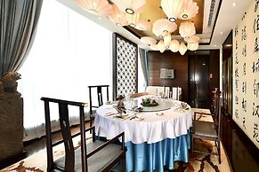 Tianjin Crown International Apartments