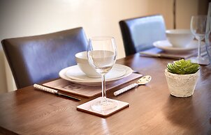 Aylesbury Contractor & Staycation Home