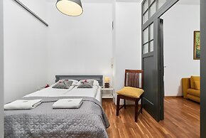 Old Town View Apartments by Renters