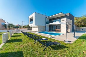 Villa F A Zadarvillas