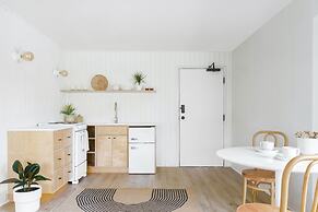 The Green Room Hotel