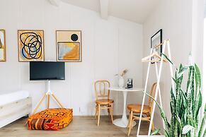 The Green Room Hotel