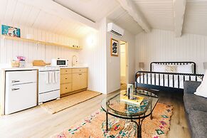 The Green Room Hotel