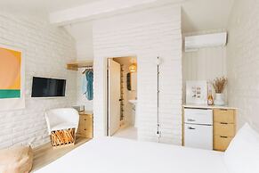 The Green Room Hotel