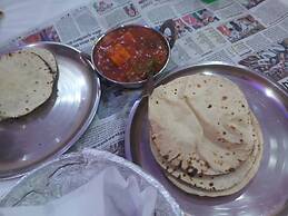 Goroomgo Atithi Galaxy Kanpur