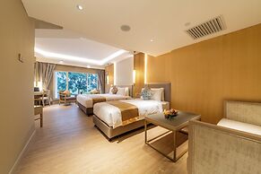 Glenmarie Hotel & Golf Resort