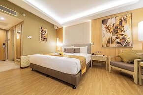 Glenmarie Hotel & Golf Resort