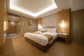 Glenmarie Hotel & Golf Resort