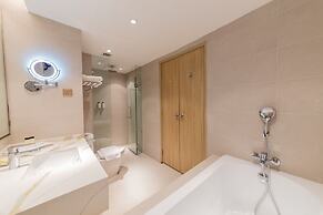 Glenmarie Hotel & Golf Resort