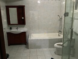 Charming 3-bed Apartment Airport Residential Accra