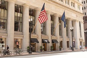 The LaSalle Chicago, Autograph Collection by Marriott
