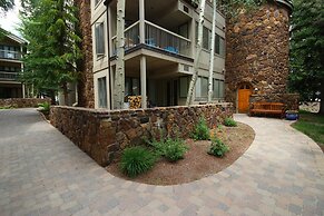 Chateaux Dumont 2725