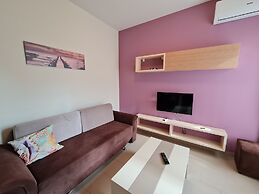 Holiday 2-bedroom Apartment in Vlora