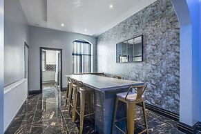 Mixies Manor Sasco Apartments