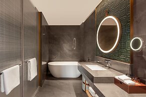 HUALUXE Qingdao Licang