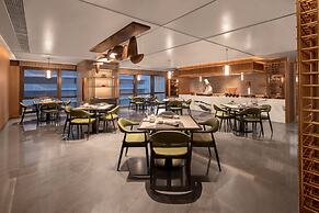 HUALUXE Qingdao Licang