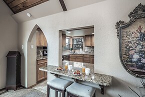 White Mountain Chateau