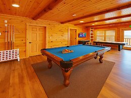 Family Ties Lodge by Jackson Mountain Rentals