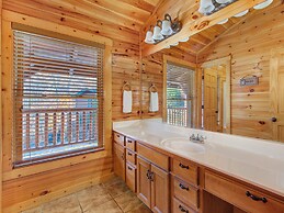 Family Ties Lodge by Jackson Mountain Rentals