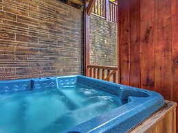 Family Ties Lodge by Jackson Mountain Rentals