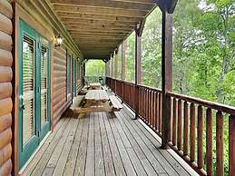 Family Ties Lodge by Jackson Mountain Rentals