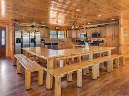 Family Ties Lodge by Jackson Mountain Rentals