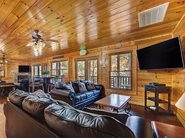 Family Ties Lodge by Jackson Mountain Rentals