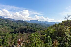 Splashtastic View Lodge by Jackson Mountain Rentals