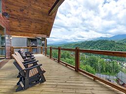 Splashtastic View Lodge by Jackson Mountain Rentals