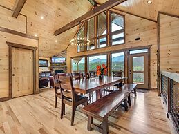 Splashtastic View Lodge by Jackson Mountain Rentals