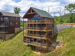 Splashtastic View Lodge by Jackson Mountain Rentals