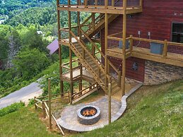 Splashtastic View Lodge by Jackson Mountain Rentals