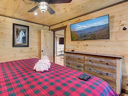Splashtastic View Lodge by Jackson Mountain Rentals