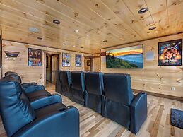 Splashtastic View Lodge by Jackson Mountain Rentals