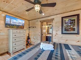 Splashtastic View Lodge by Jackson Mountain Rentals
