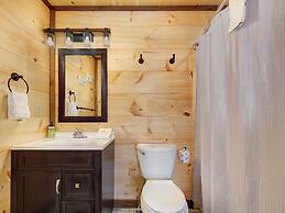 Splashtastic View Lodge by Jackson Mountain Rentals