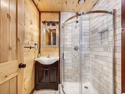 Splashtastic View Lodge by Jackson Mountain Rentals