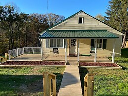 Country Comfy Right in Town