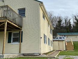 Country Living Patio Apartment in Town
