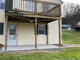 Country Living Patio Apartment in Town