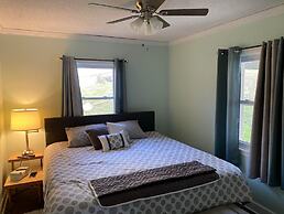 Country Living Patio Apartment in Town