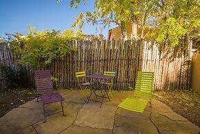 Casa Contenta - Charming East Side Family Home With Hot Tub, Walk to C