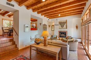 Acoma - Majestic Views, Near the Santa Fe Opera and Four Seasons in Te
