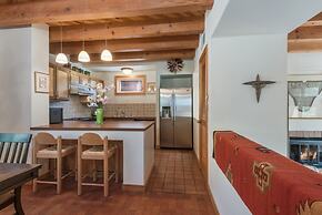 Acoma - Majestic Views, Near the Santa Fe Opera and Four Seasons in Te