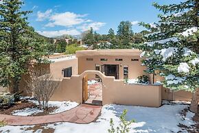 Apodaca - Spacious East Side Home With Countryside Views