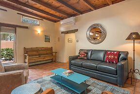 Apodaca - Spacious East Side Home With Countryside Views
