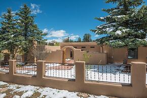 Apodaca - Spacious East Side Home With Countryside Views