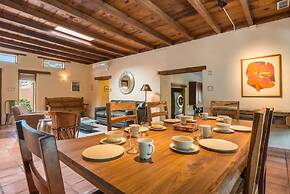 Apodaca - Spacious East Side Home With Countryside Views